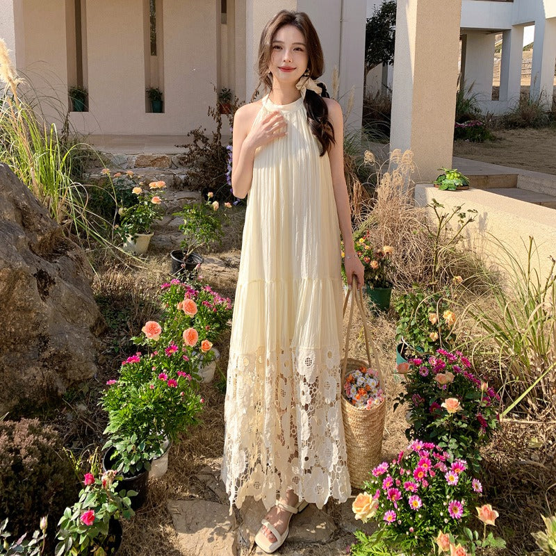 Lace patchwork loose neckline dress for slimming and sleeveless vacation beach dress